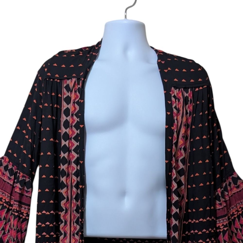 Angie patterned kimono-style duster cardigan sized Medium Bohemian Open Front - Picture 6 of 8